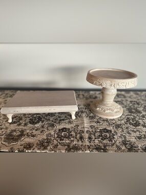 Set of 2 Shabby Chic Farmhouse Wood Display Stands